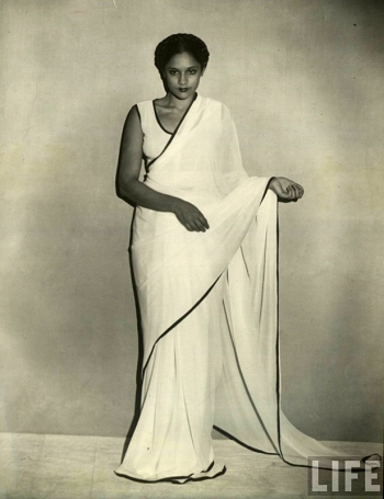 1920s-indian-saree-sari-life-magazine-iconic-images-photography-black-and-white-fashion